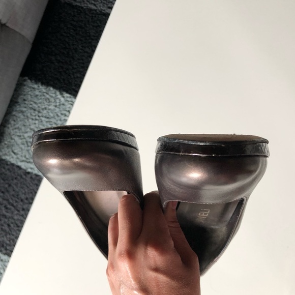 Brown Metallic Pumps - Picture 5 of 6